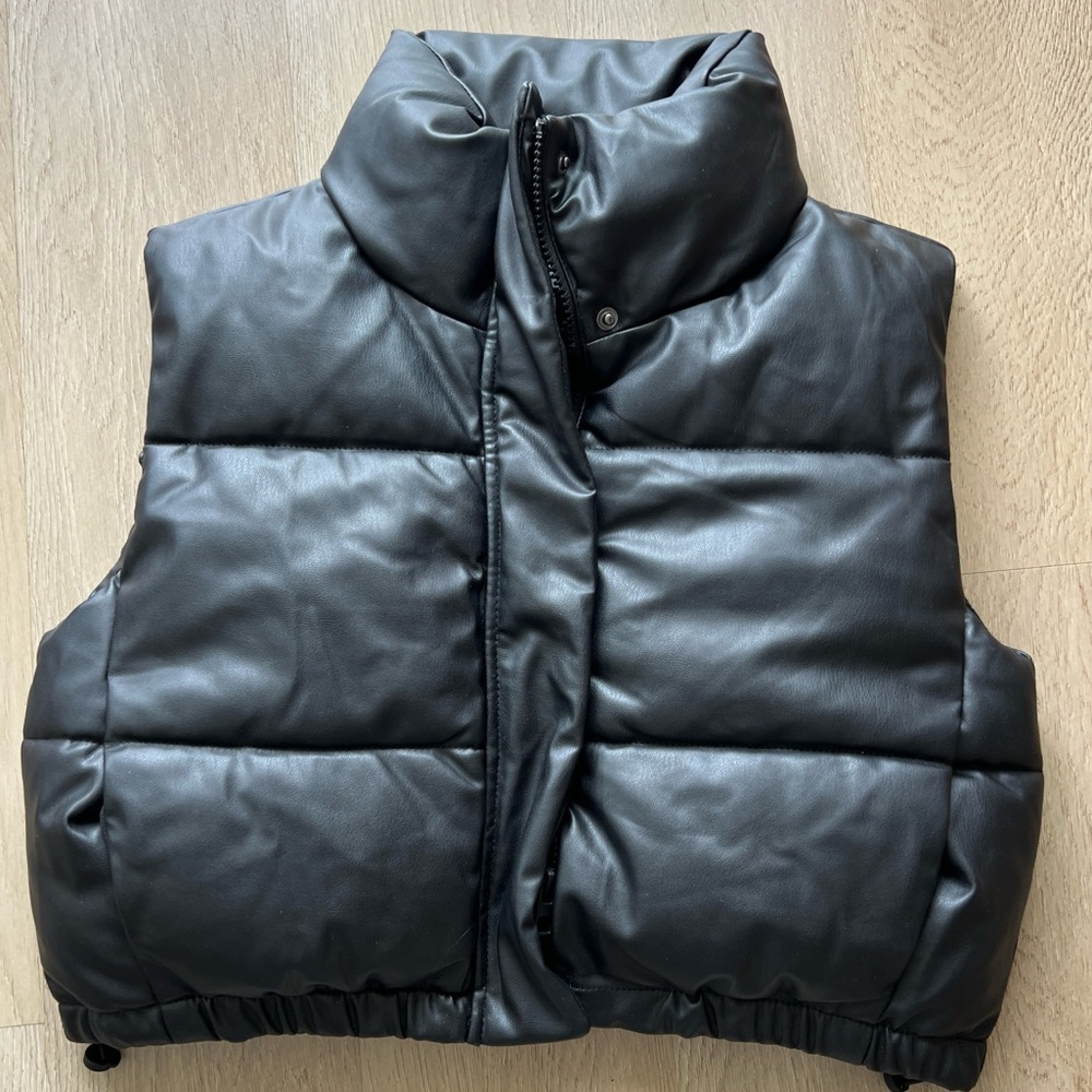 Zara Black Faux Leather Cropped Quilted Puffer Vest